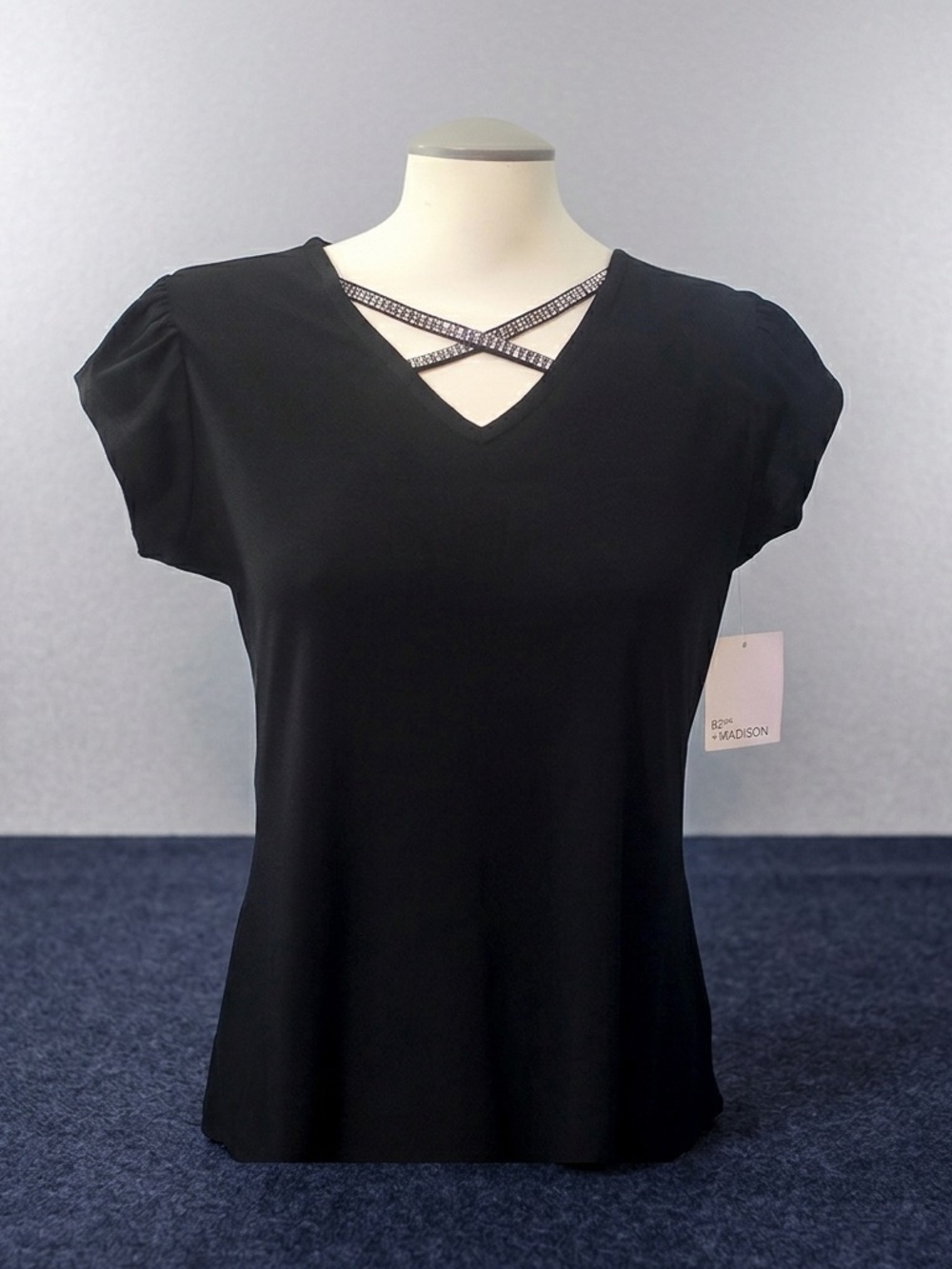 🎁 FREE W/ BUNDLE* NWT 89th & Madison Classic Black Glam Top